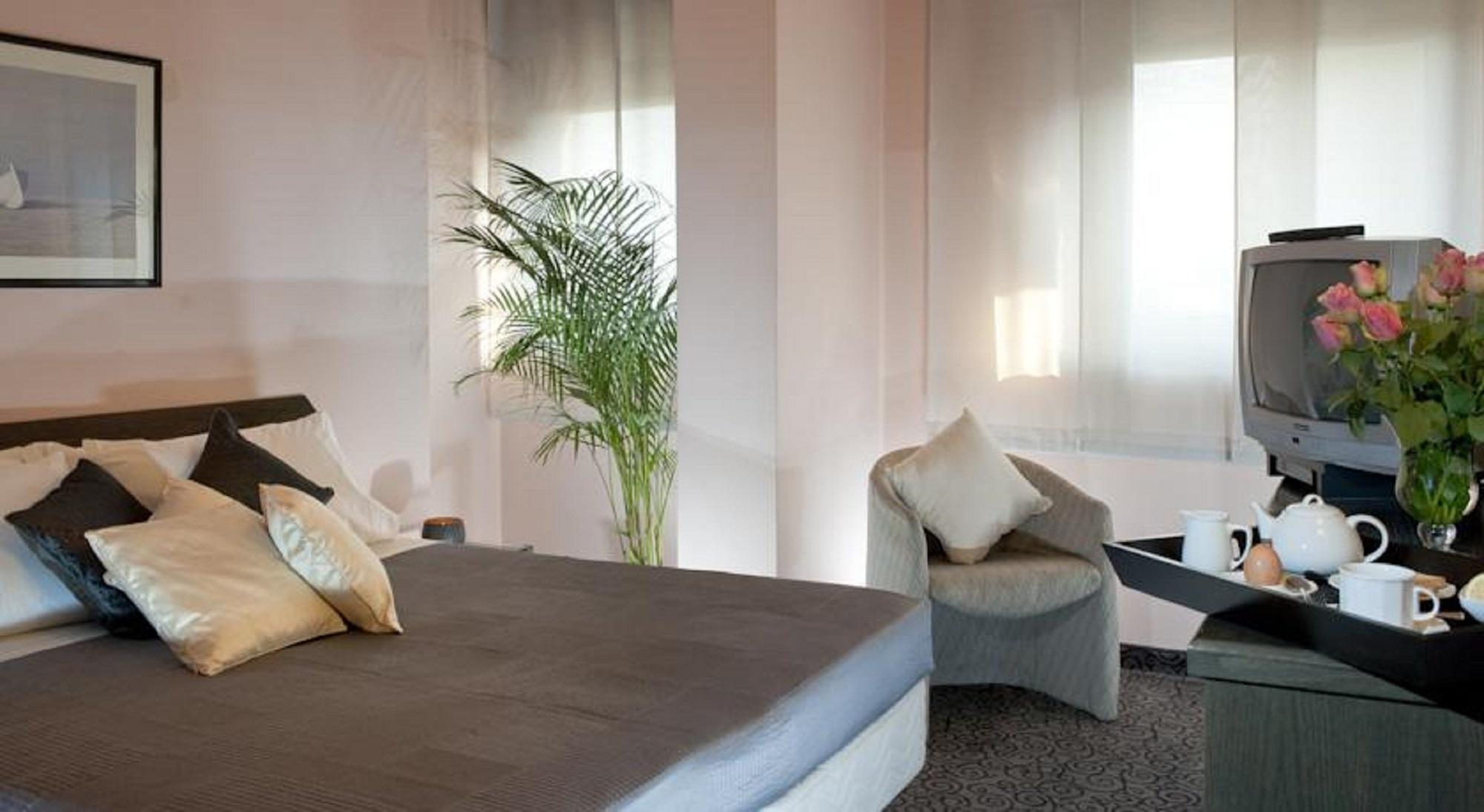 Hotel Comtur Binasco Zewnętrze zdjęcie