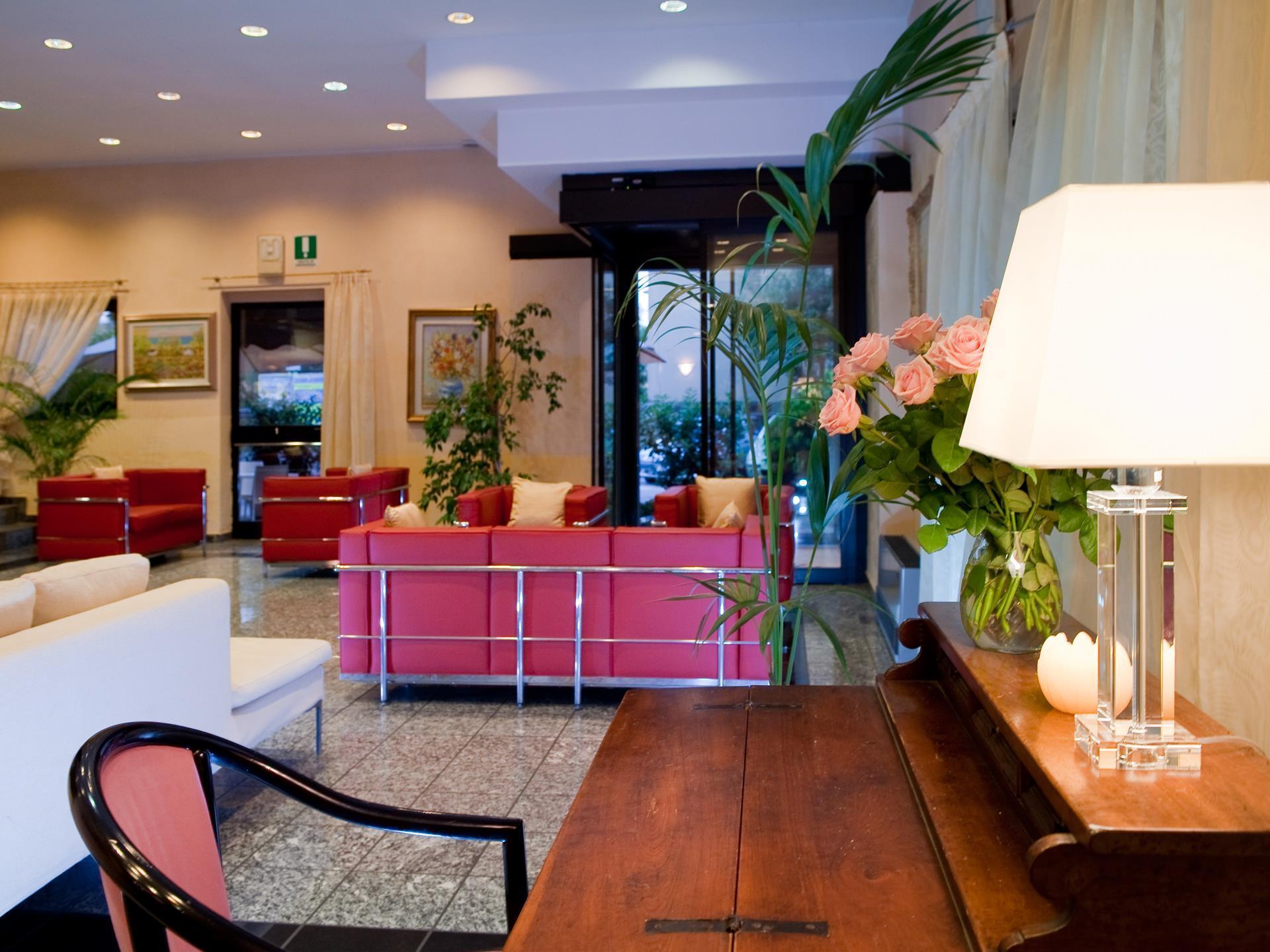 Hotel Comtur Binasco Zewnętrze zdjęcie