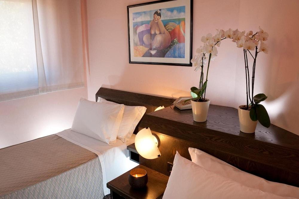 Hotel Comtur Binasco Zewnętrze zdjęcie