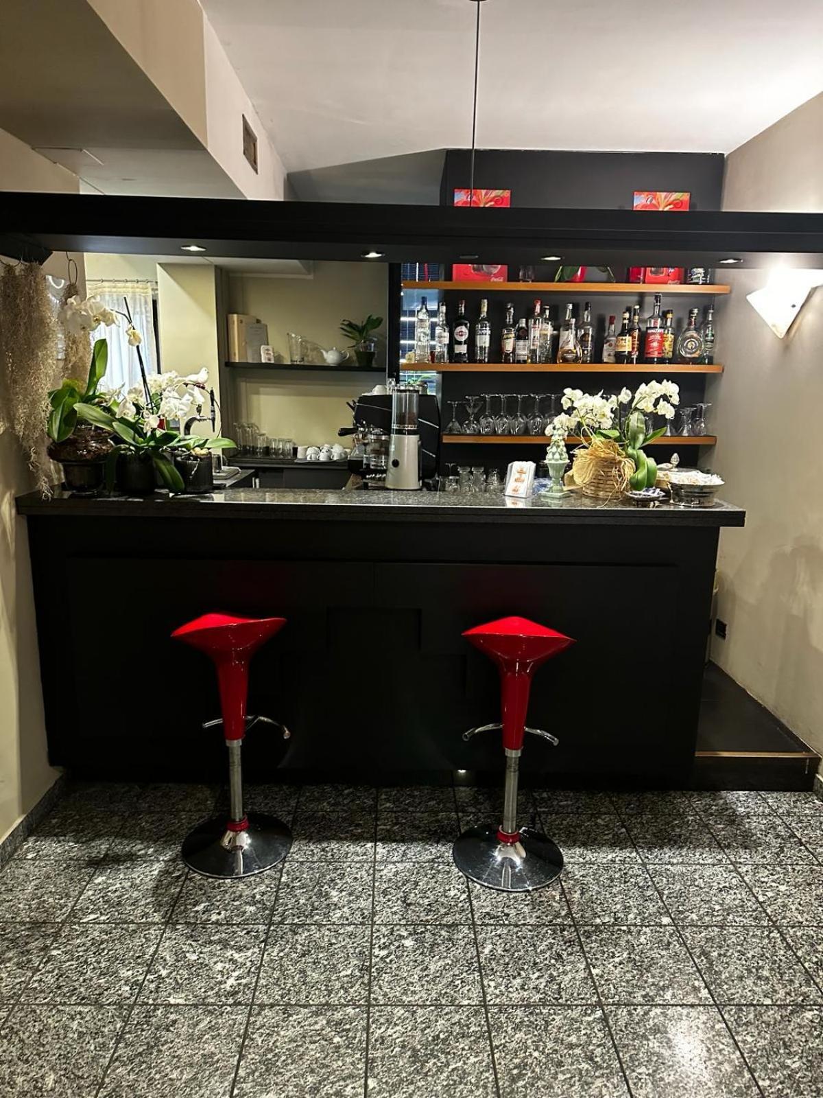 Hotel Comtur Binasco Zewnętrze zdjęcie