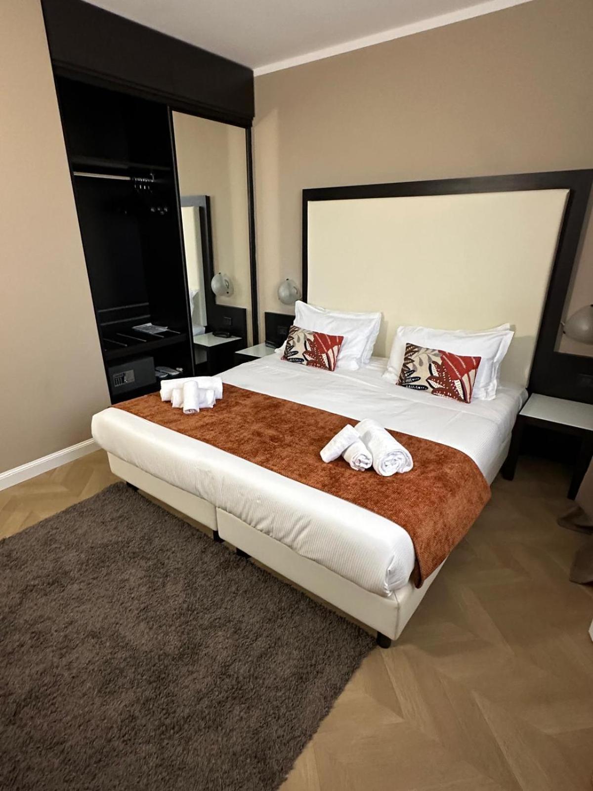 Hotel Comtur Binasco Zewnętrze zdjęcie