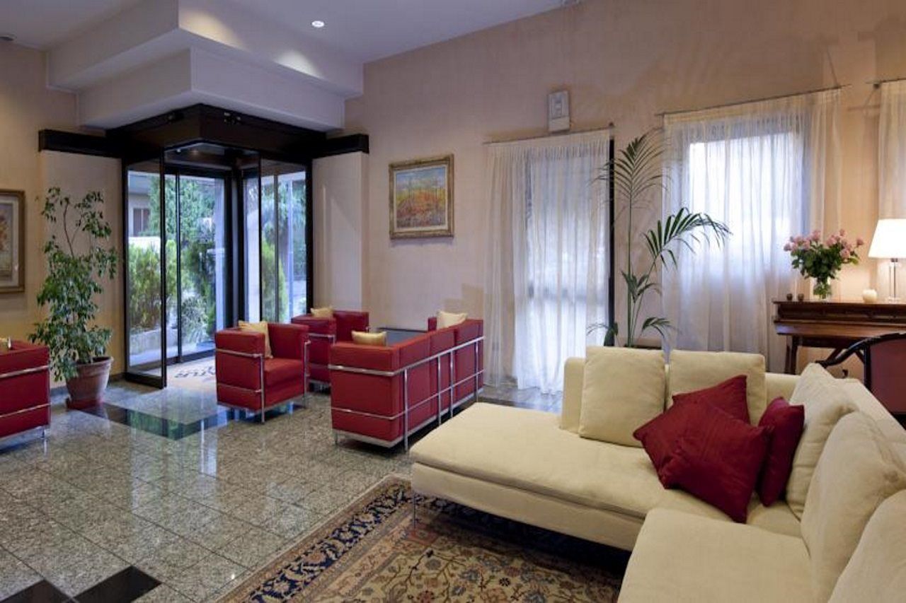Hotel Comtur Binasco Zewnętrze zdjęcie